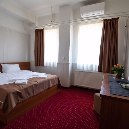 Nepliget Hotel Budapest Luaran gambar