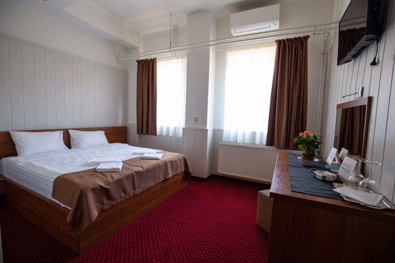 Nepliget Hotel Budapest Luaran gambar