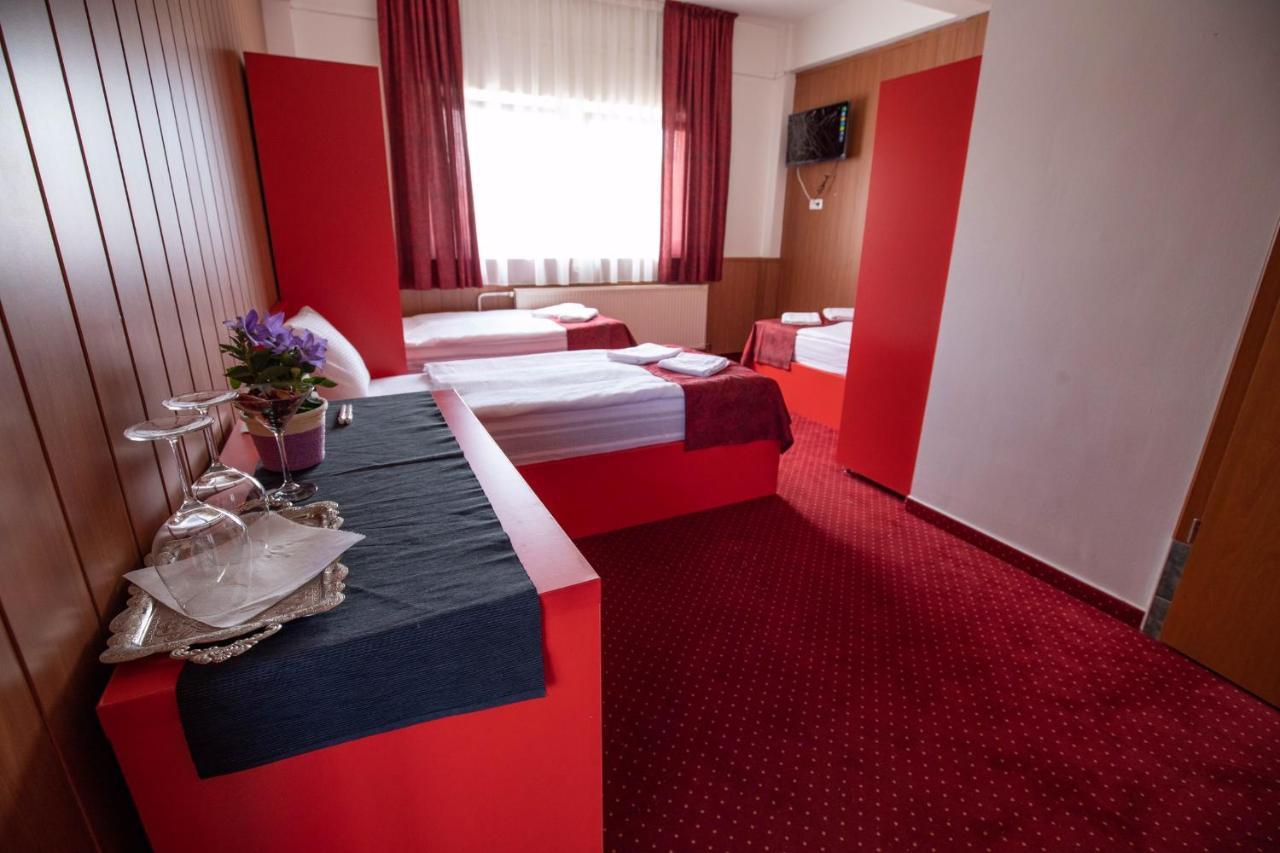 Nepliget Hotel Budapest Luaran gambar