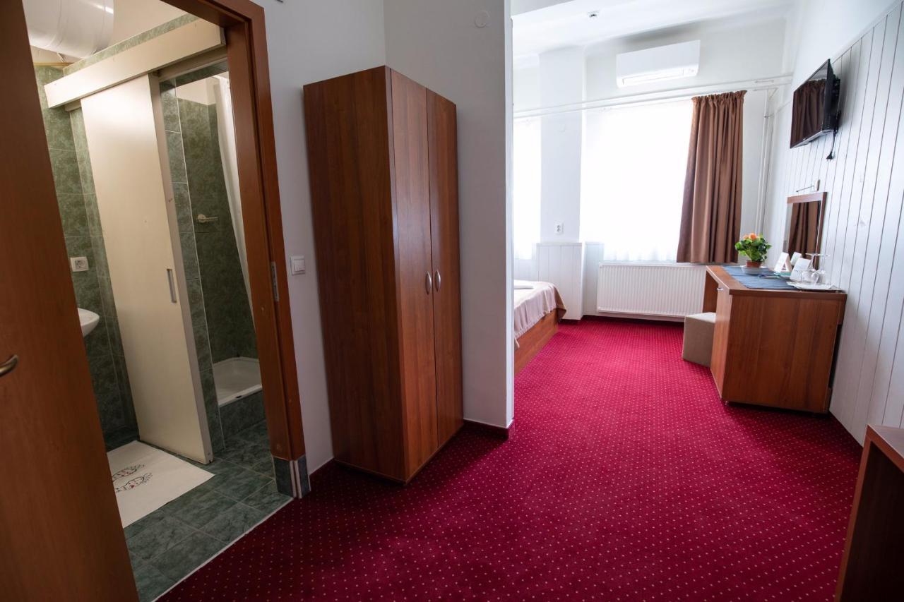 Nepliget Hotel Budapest Luaran gambar